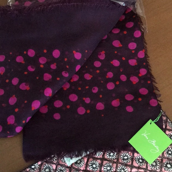 Vera Bradly Poly Scarf in Rosewood Dots NIB - Picture 1 of 4